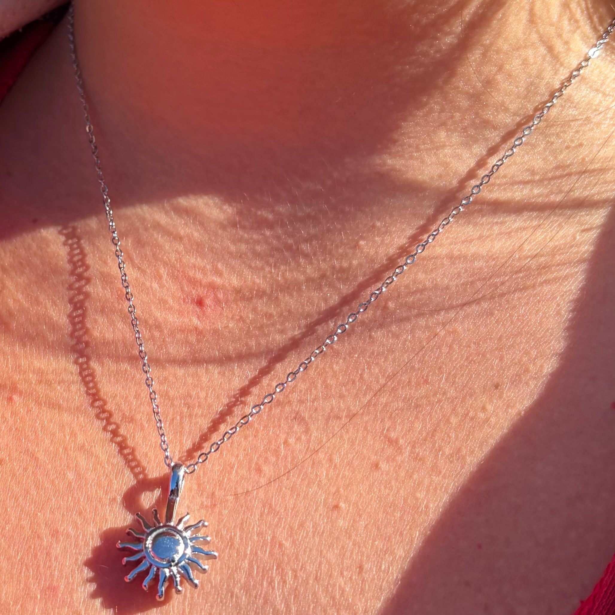 Collana sole grande in 2 colori