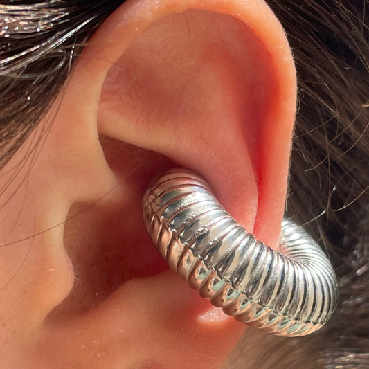 Ear cuff rigato grande in 2 colori