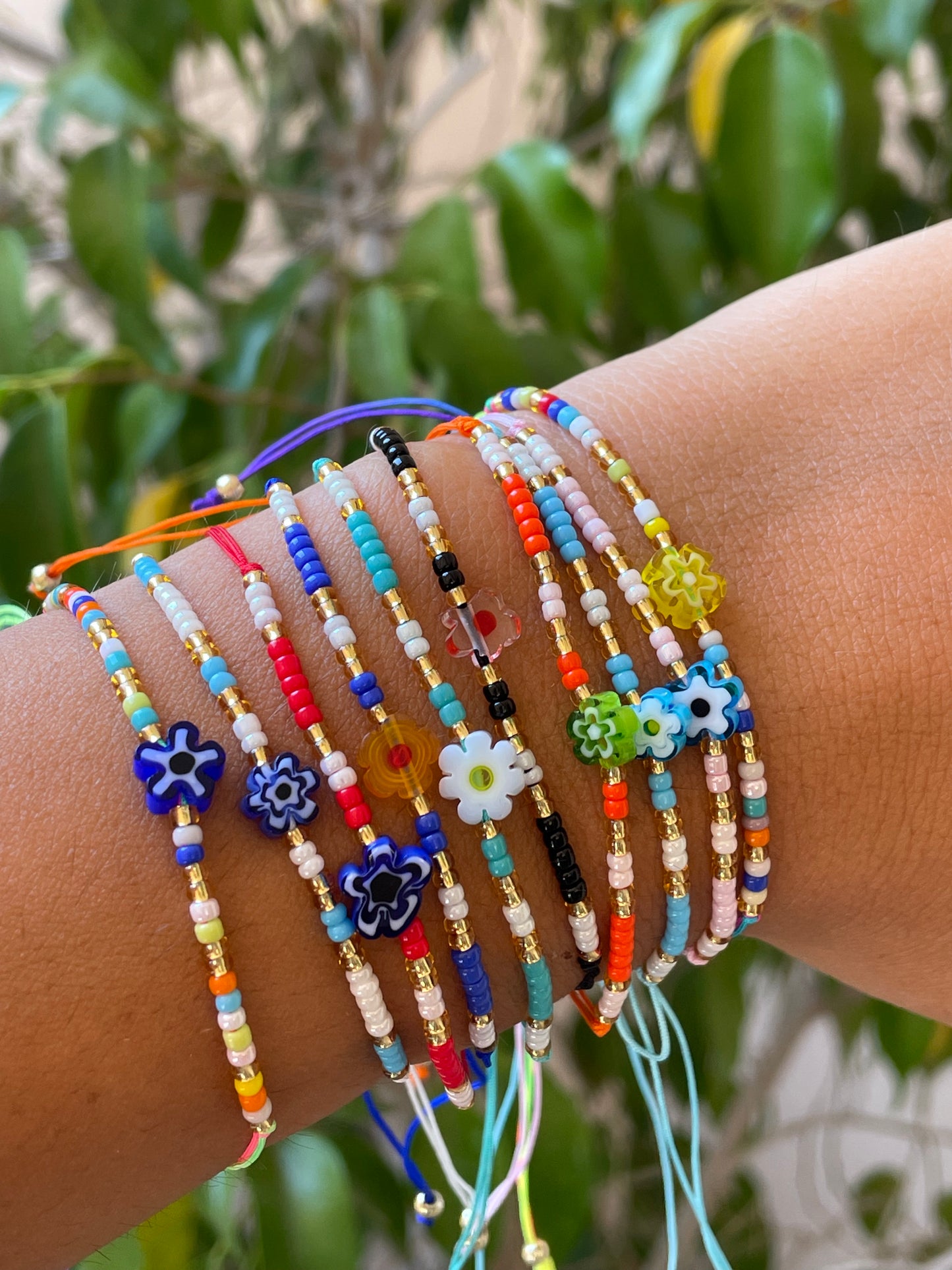 Bracciale con piccoli fiori