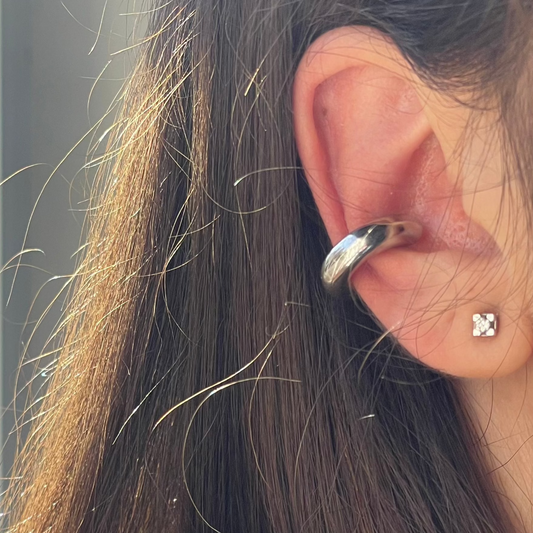 Ear cuff liscio piccolo in 2 colori