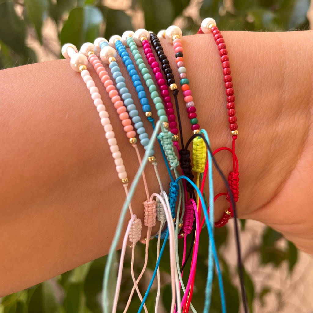 Bracciale con perline colorate in 9 colori