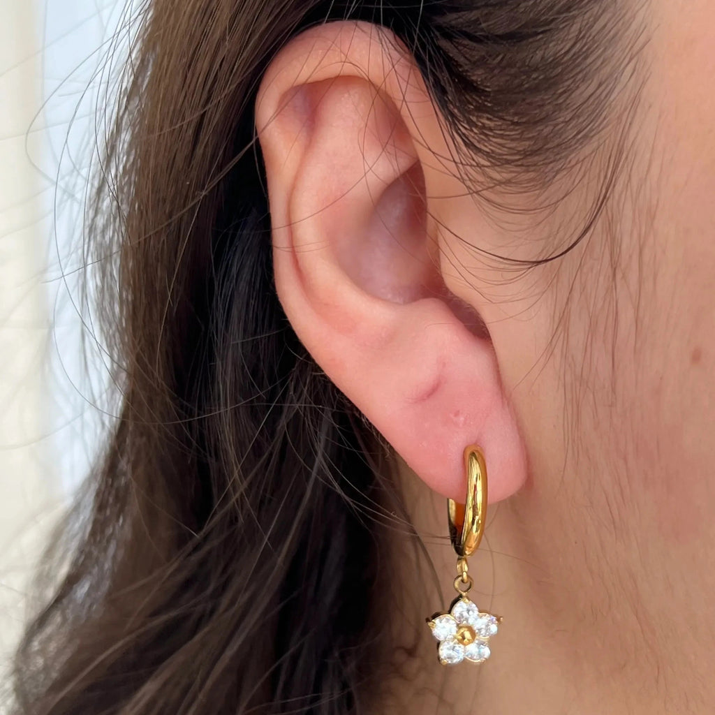 Orecchino margherita in 5 colori