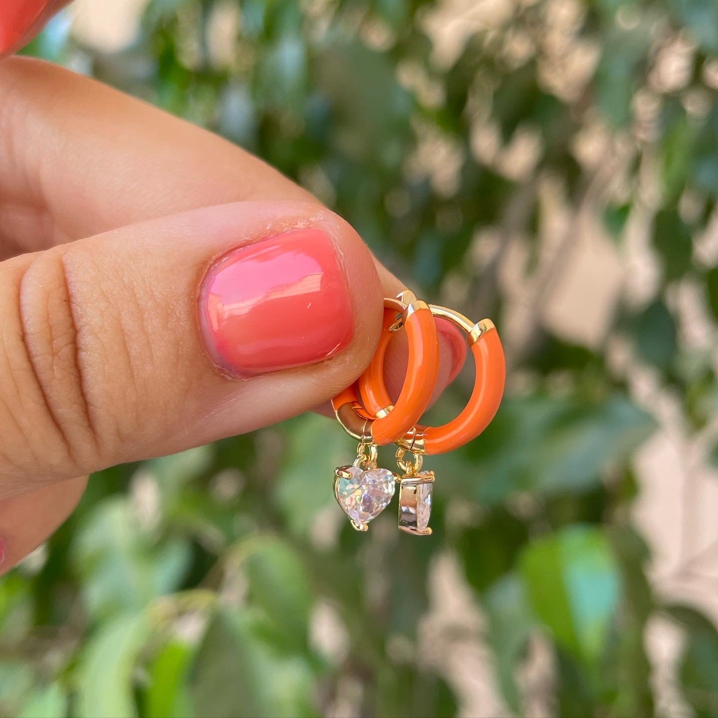 Cerchietto smaltato con cuore pendente in 7 colori