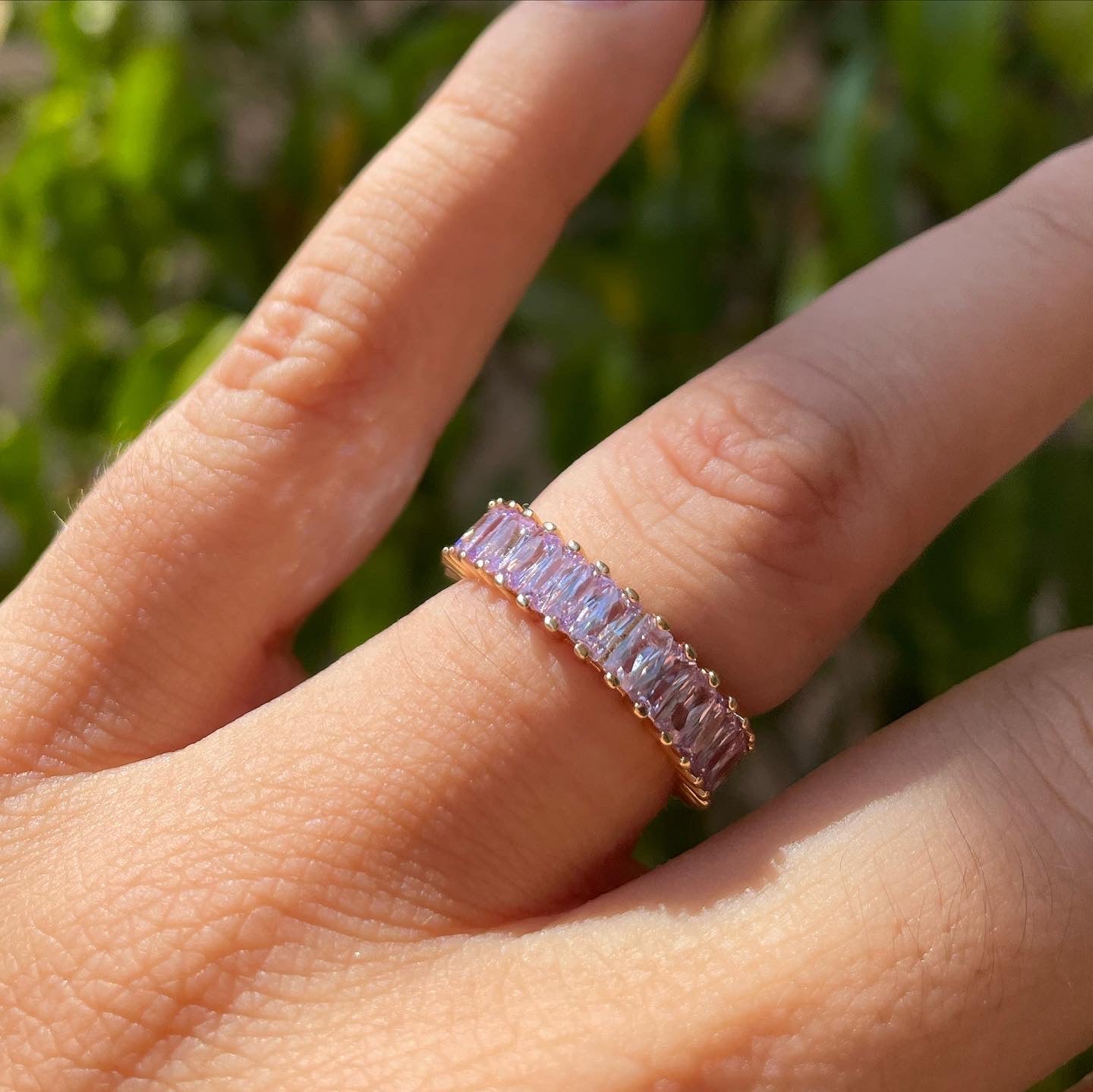 Anello con vetrini in 6 colori