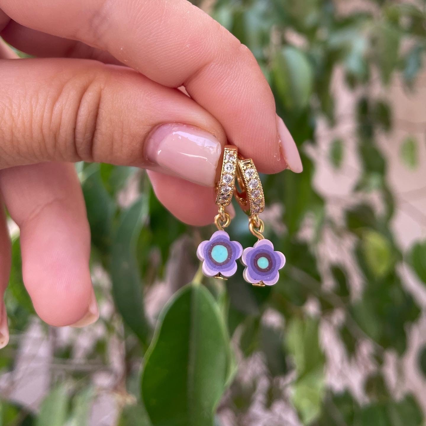 Orecchini con fiori in 8 colori