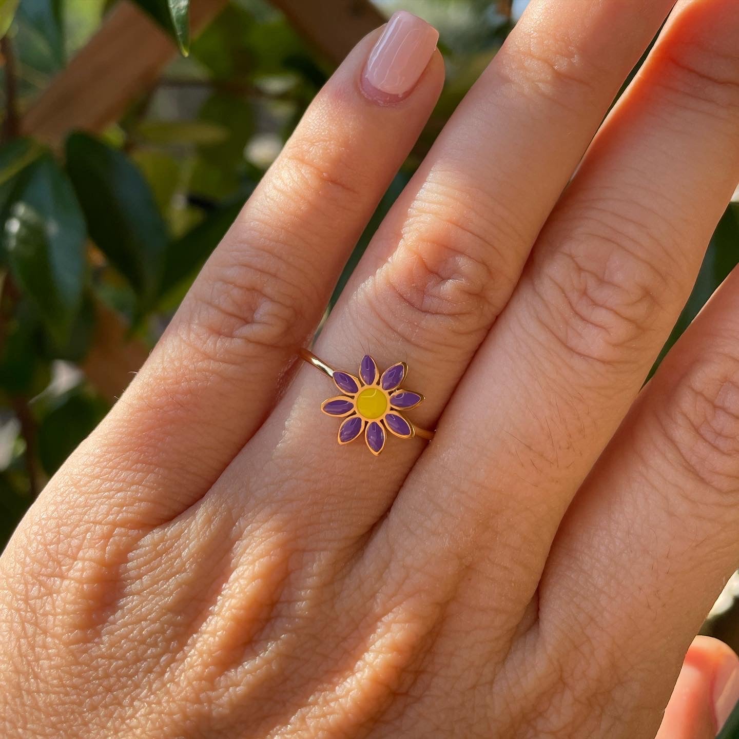 Anello con fiore in 12 colori