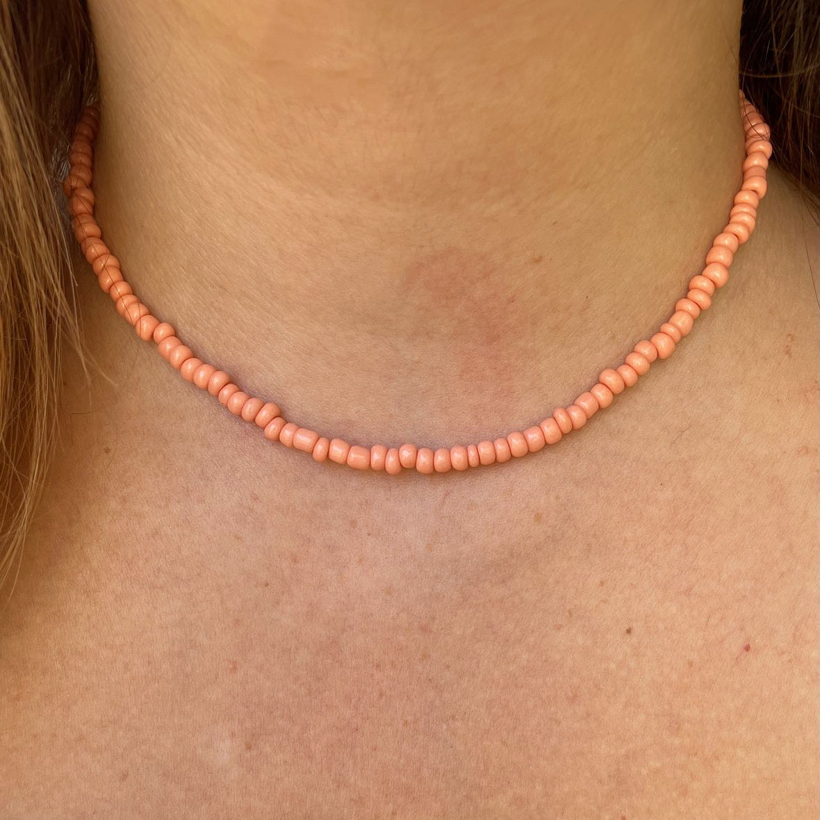 Collana con perline in 10 colori