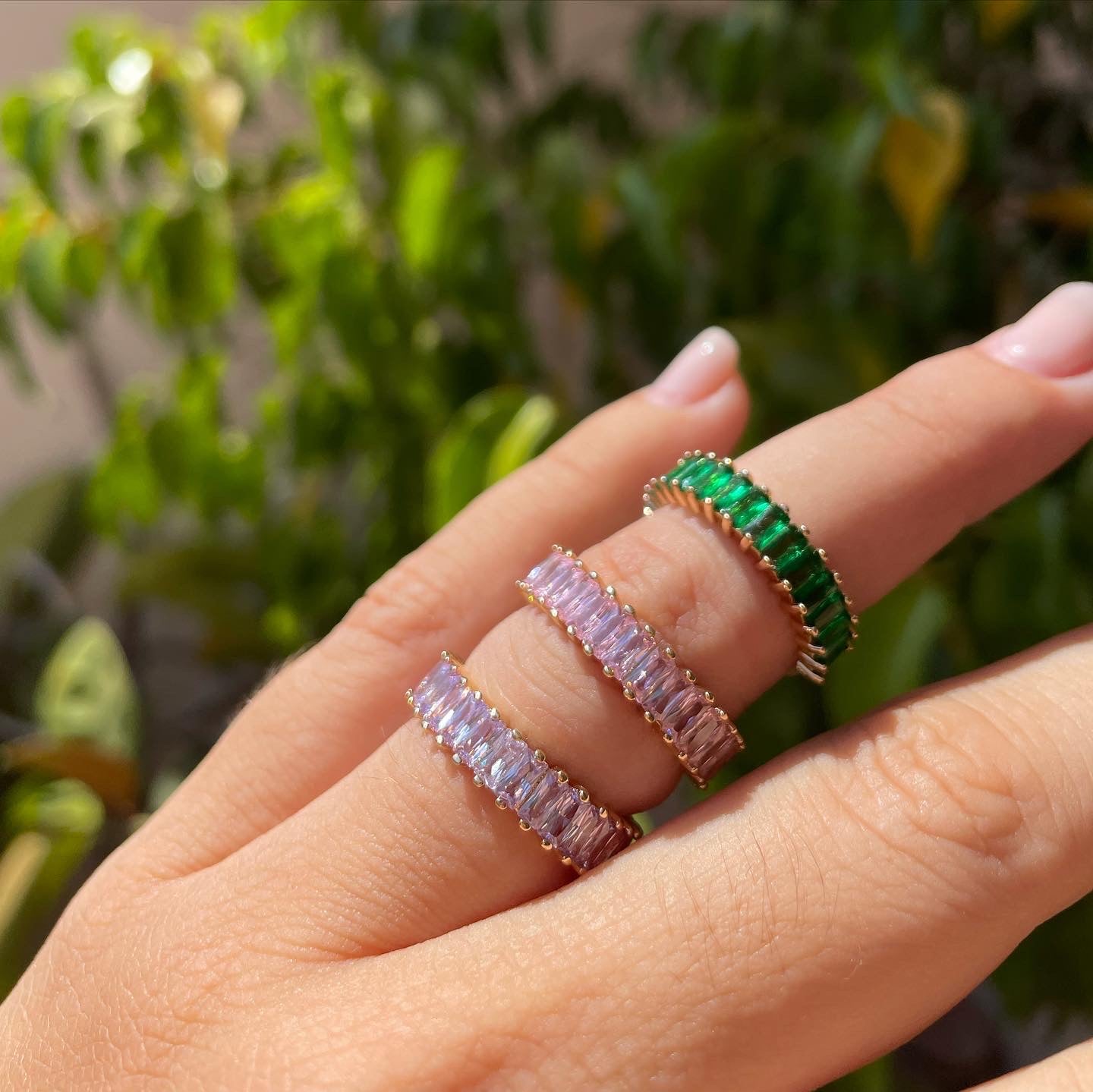 Anello con vetrini in 6 colori