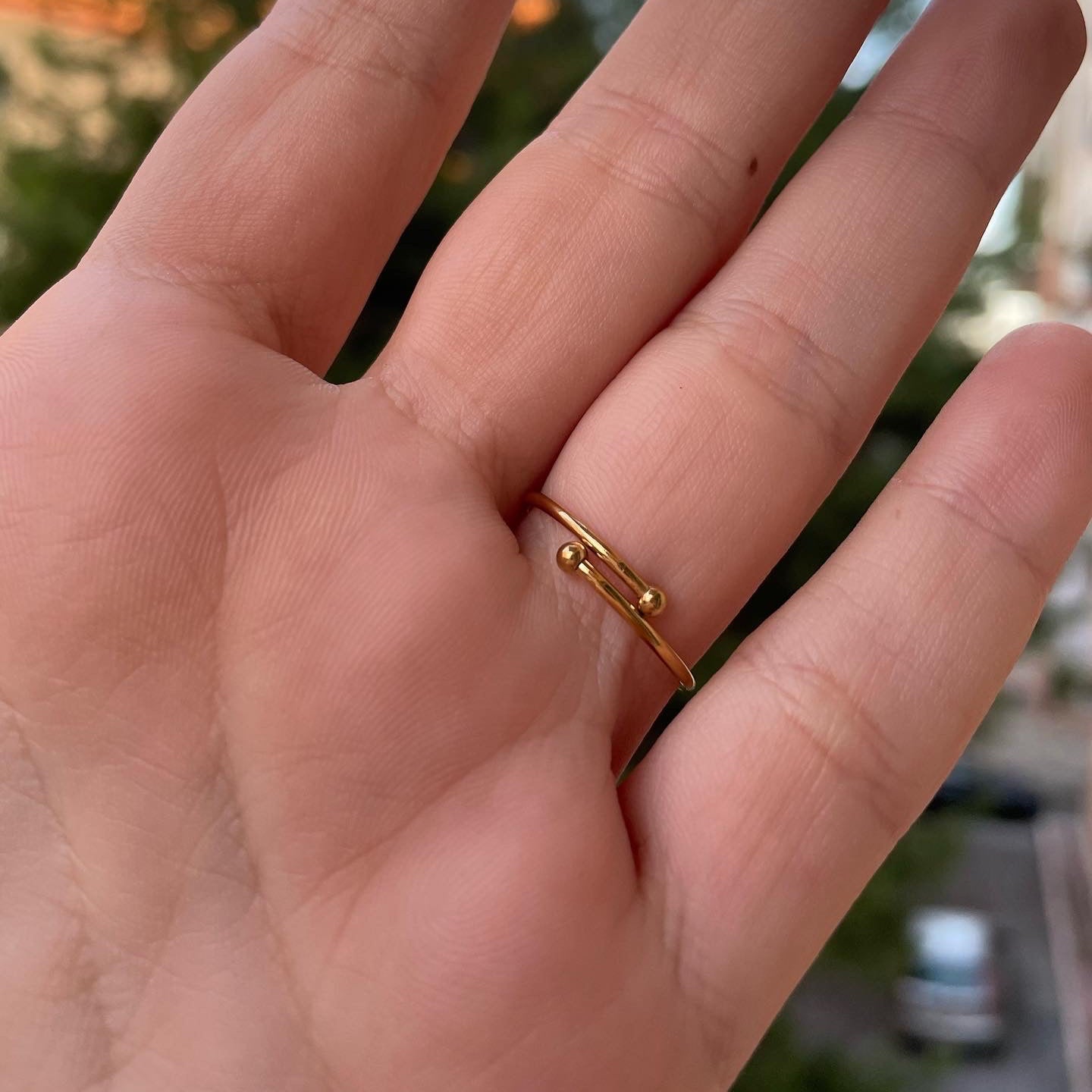 Anello a forma di cuore smaltato in 3 colori