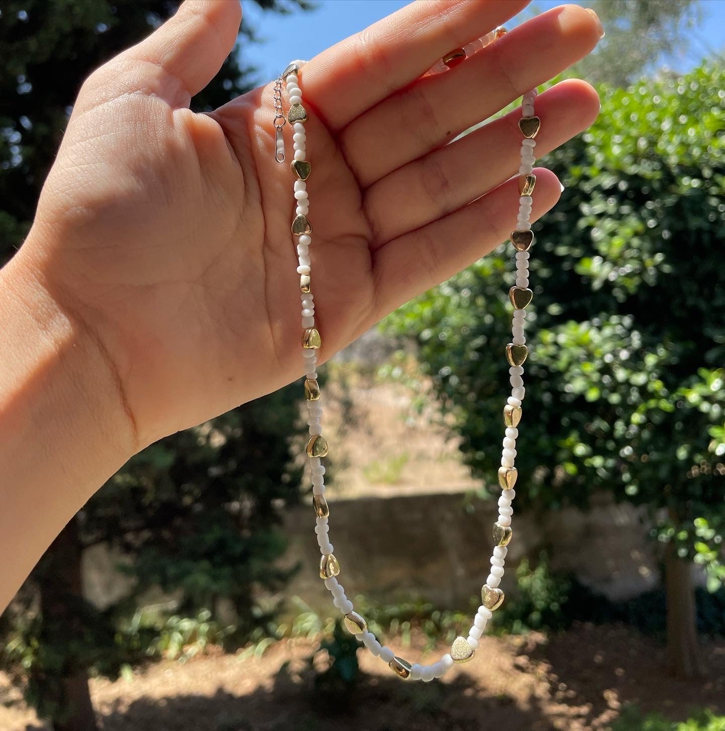 Collana con perline e cuori in 2 colori