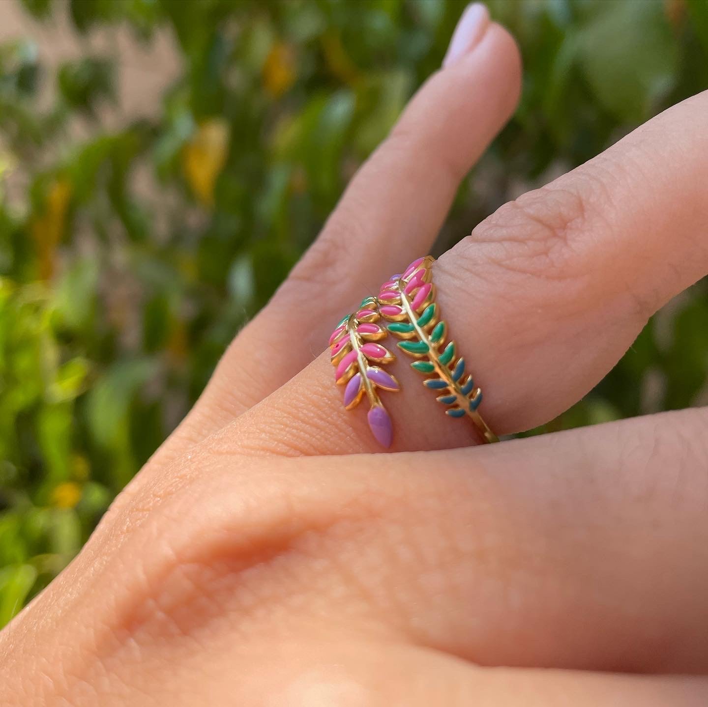 Anello foglia in 4 colori