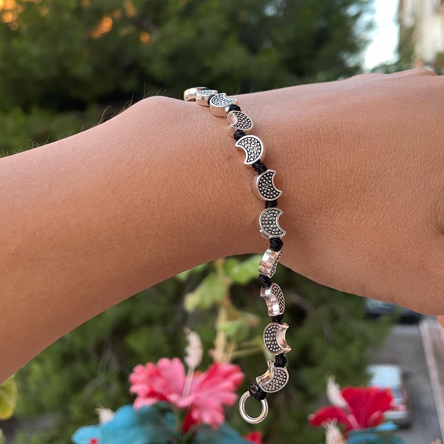 Bracciale con charm in 5 fantasie