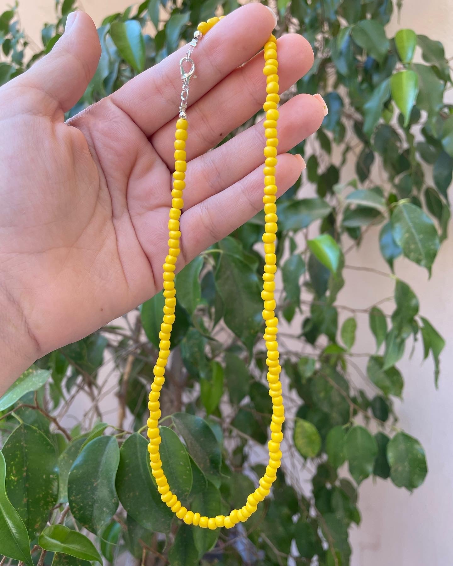 Collana con perline in 10 colori