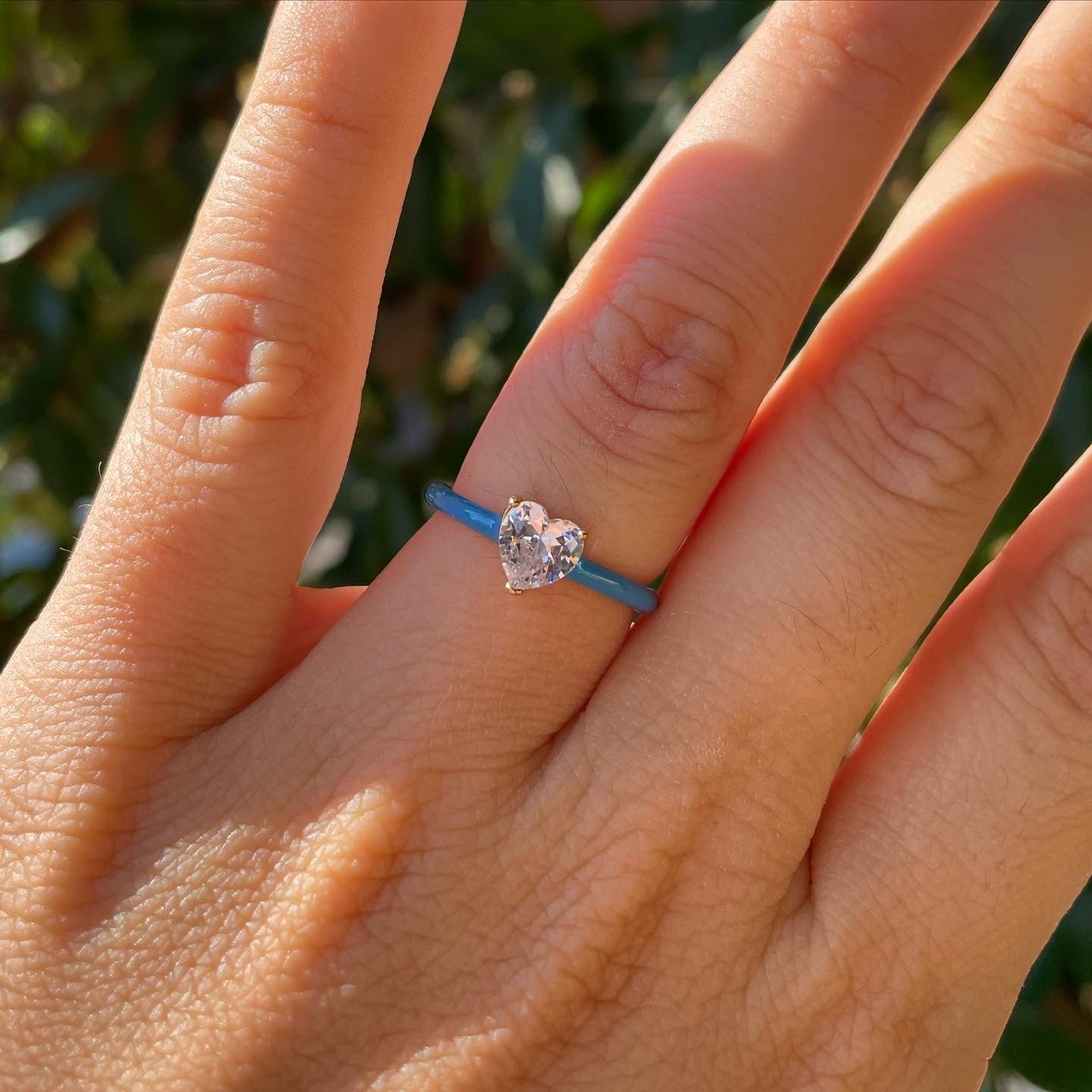 Anello con cristallo a cuore in 8 colori