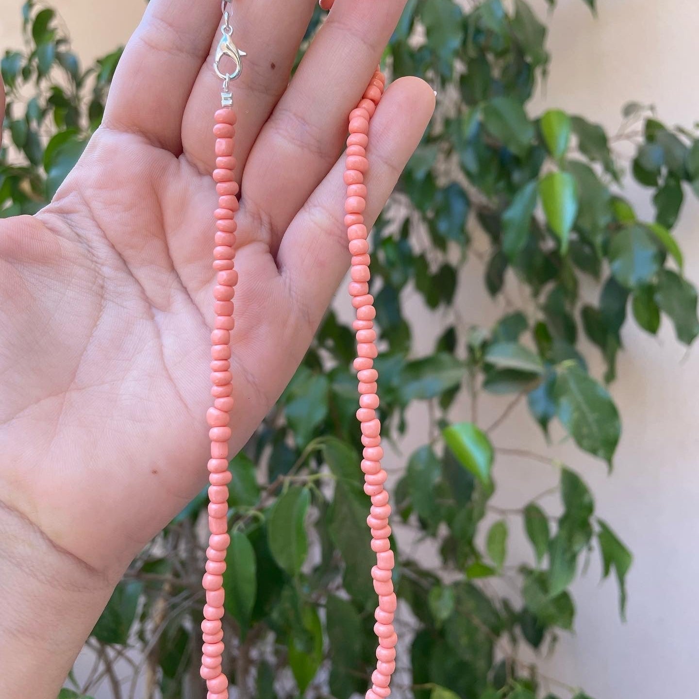 Collana con perline in 10 colori