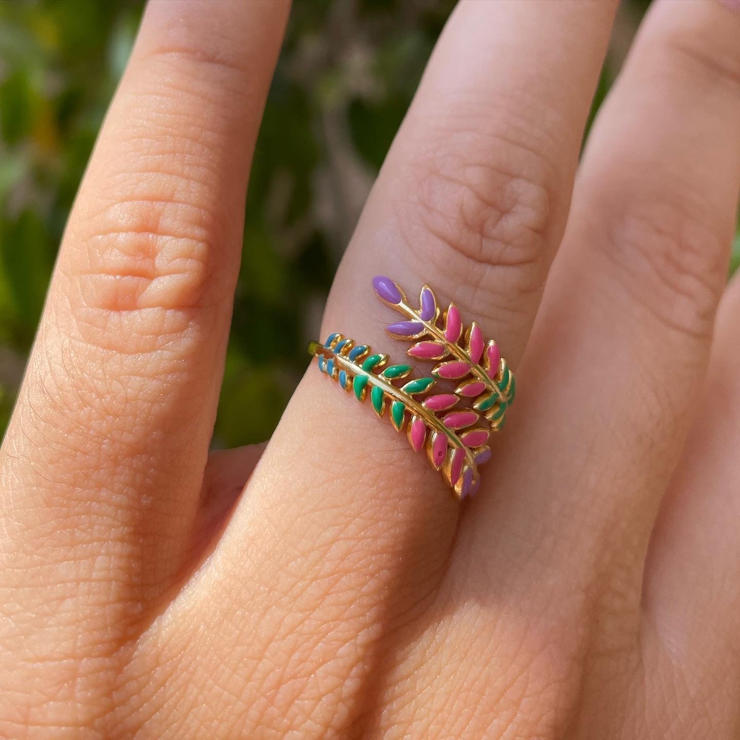 Anello foglia in 4 colori