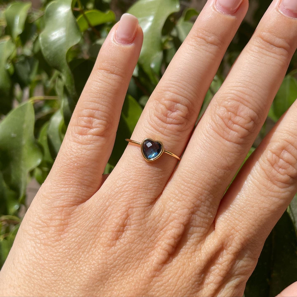 Anello con cuore in 4 colori