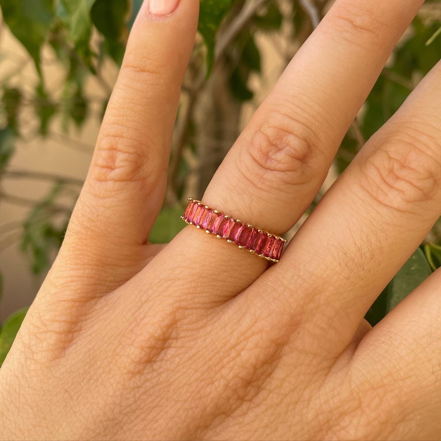 Anello con vetrini in 6 colori