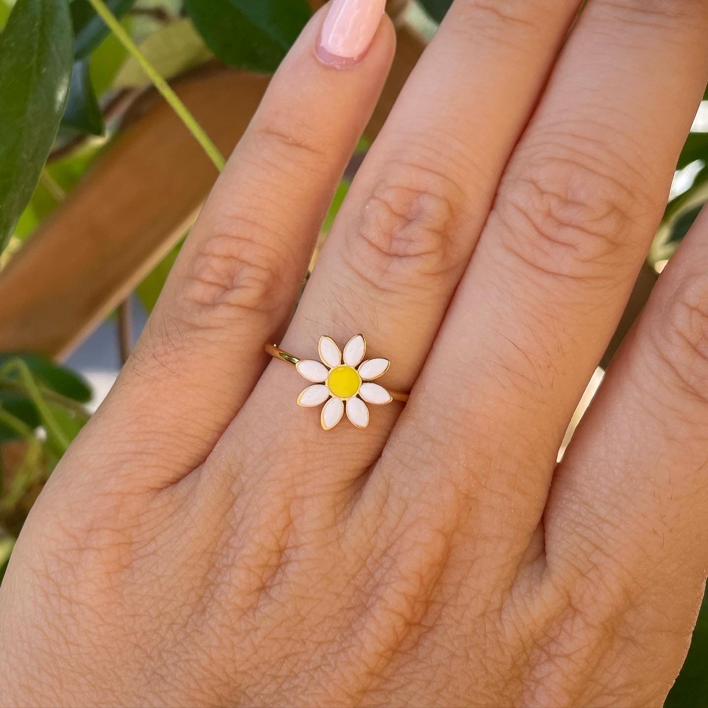 Anello con fiore in 12 colori