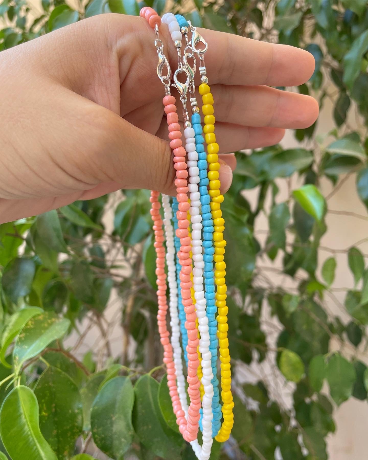 Collana con perline in 10 colori