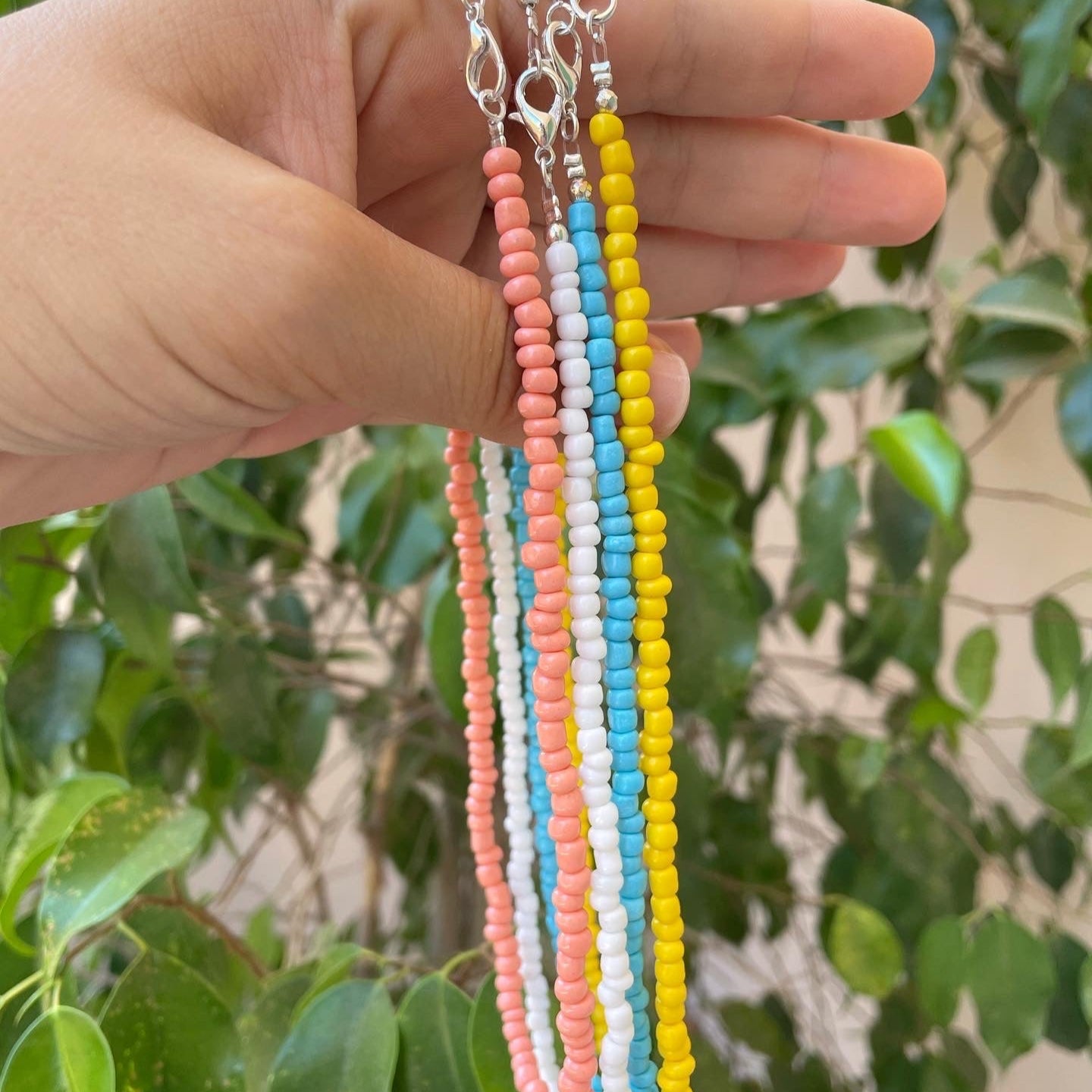 Collana con perline in 10 colori