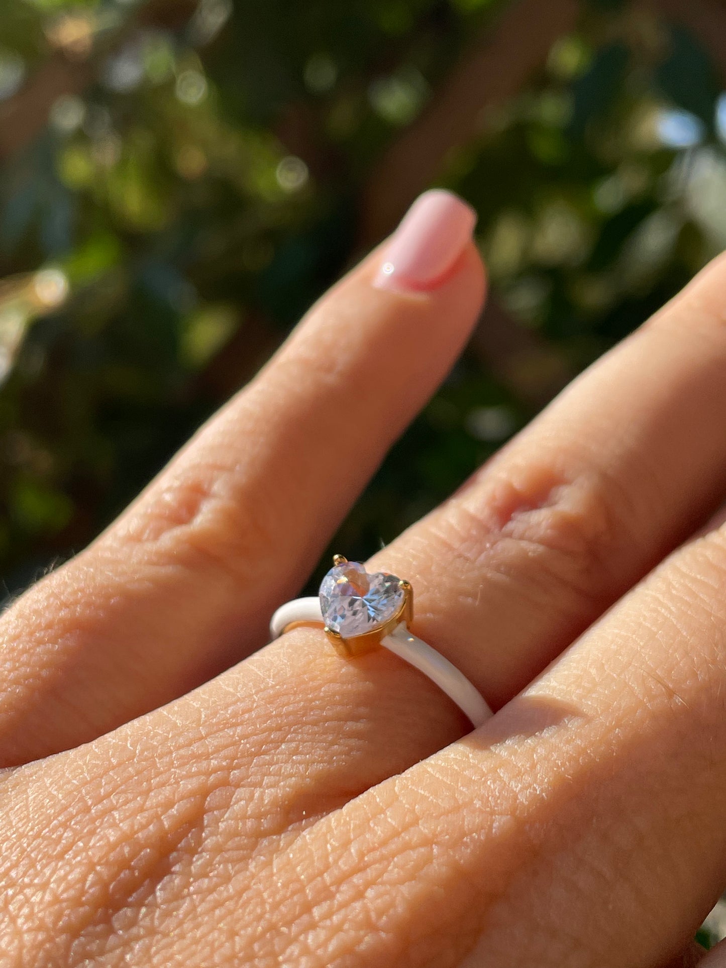 Anello con cristallo a cuore in 8 colori