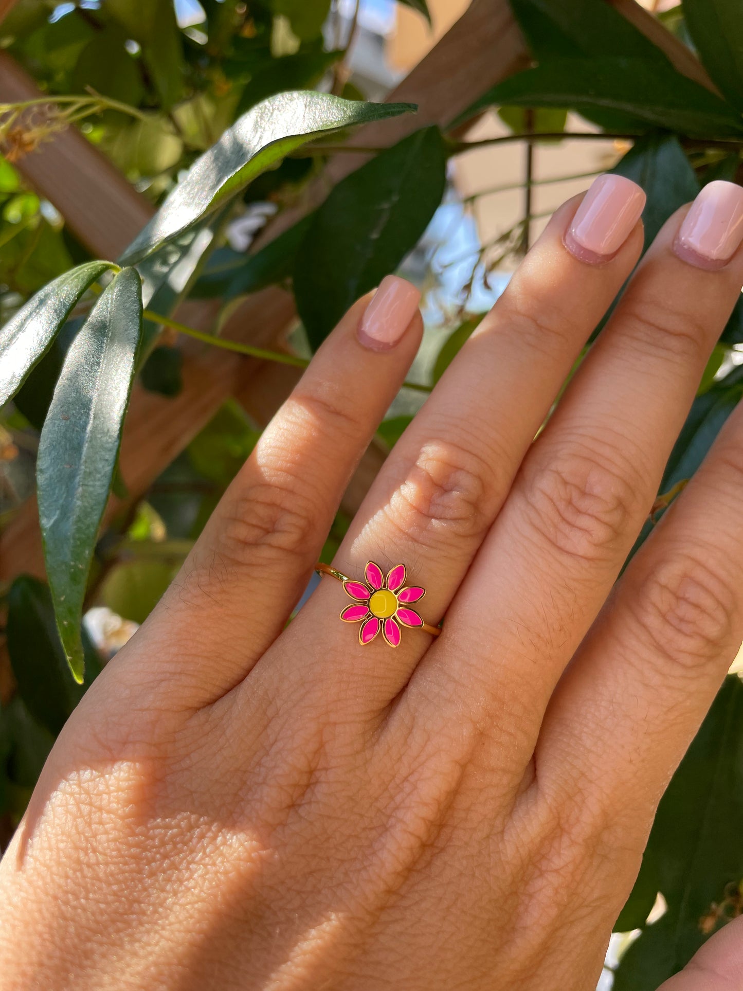 Anello con fiore in 12 colori
