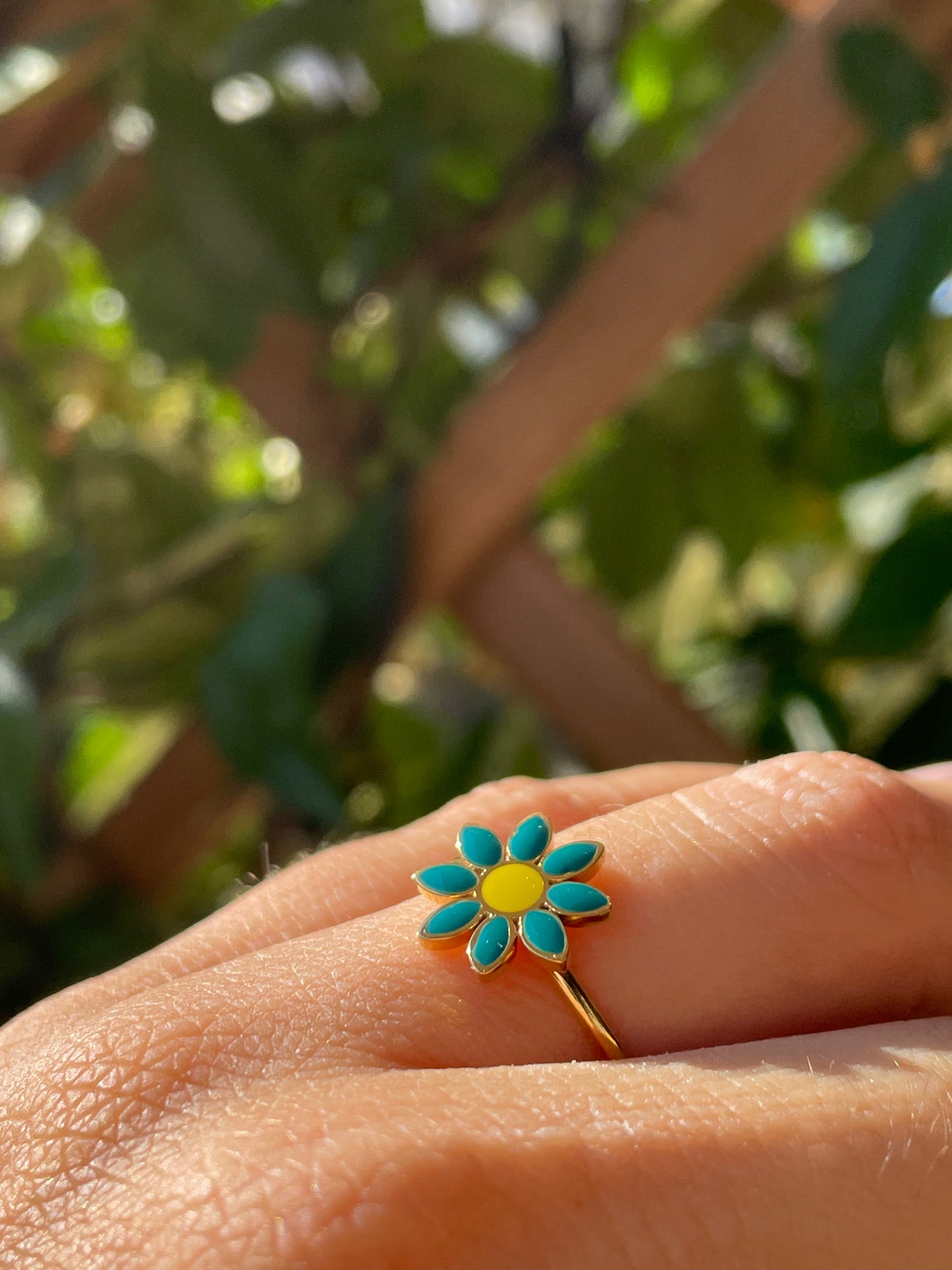 Anello con fiore in 12 colori