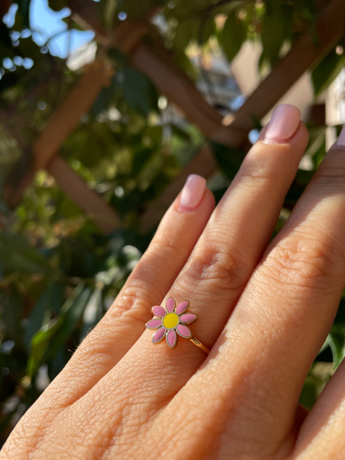 Anello con fiore in 12 colori