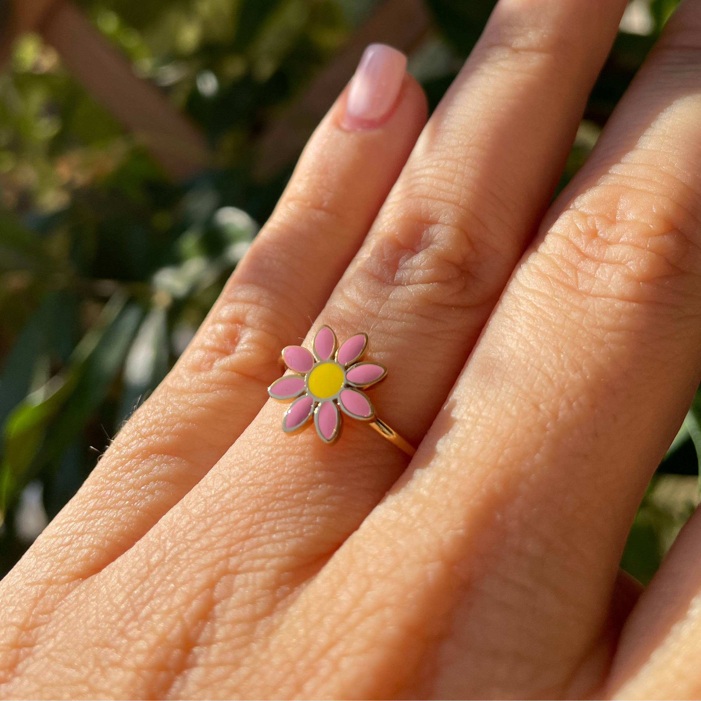 Anello con fiore in 12 colori