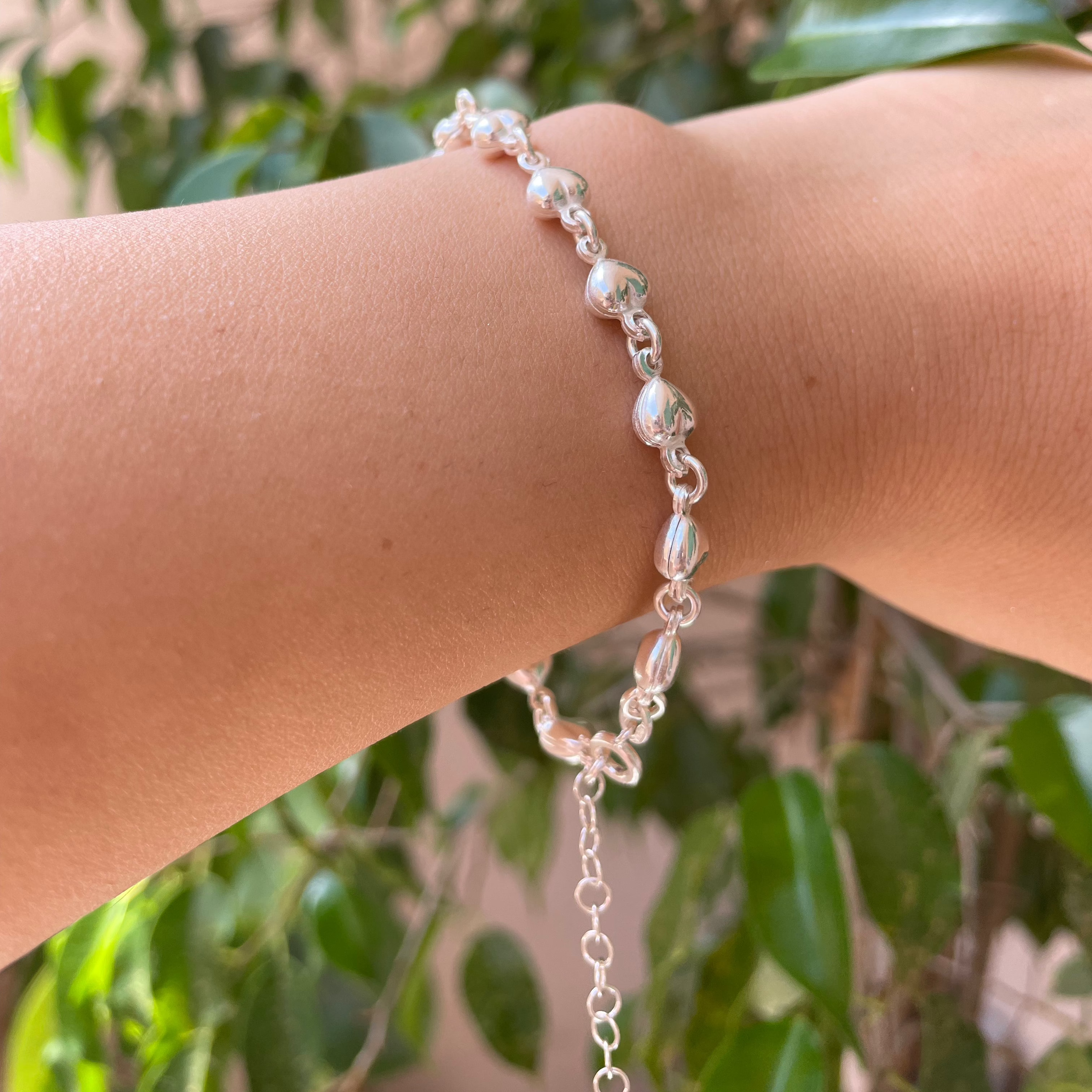 Bracciale con cuori bombati