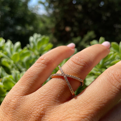 Anello incrociato con strass in 2 colori