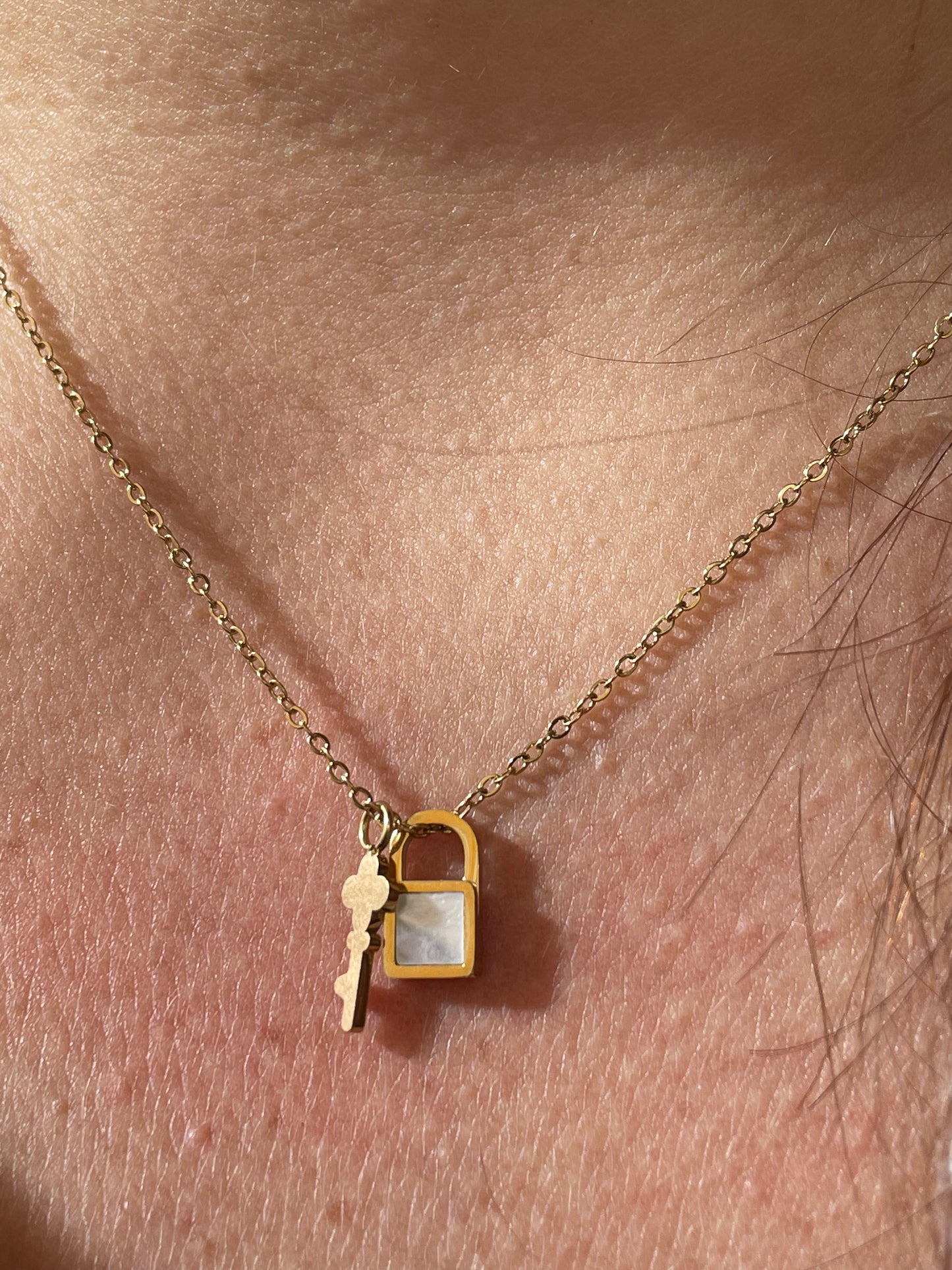 Collana chiave con lucchetto