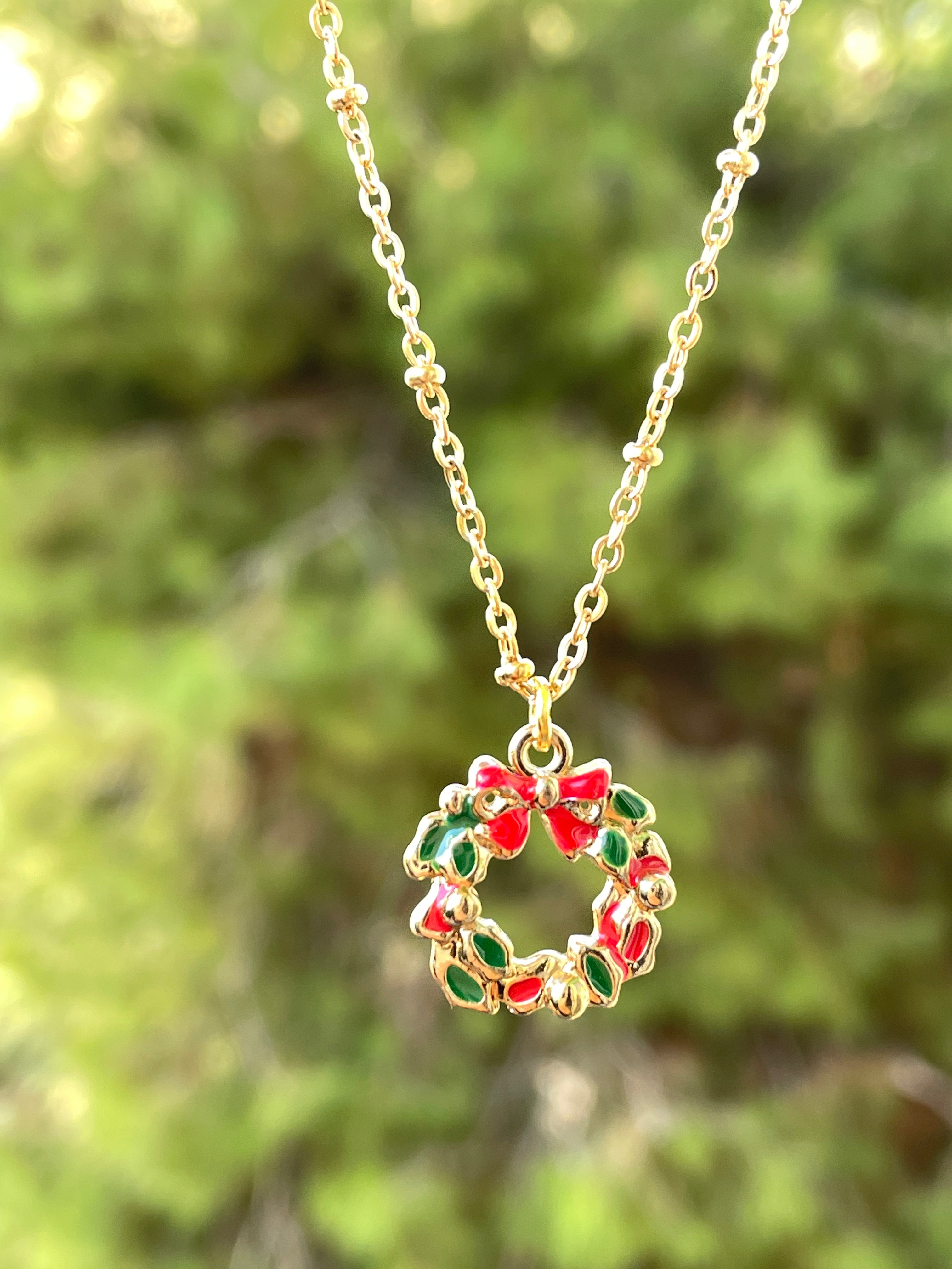 Collana con ghirlanda natalizia
