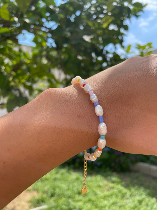 Bracciale con perle colorato