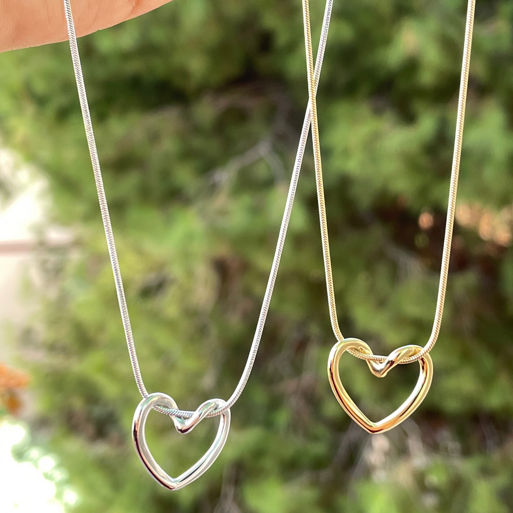 Collana lovi in 2 colori