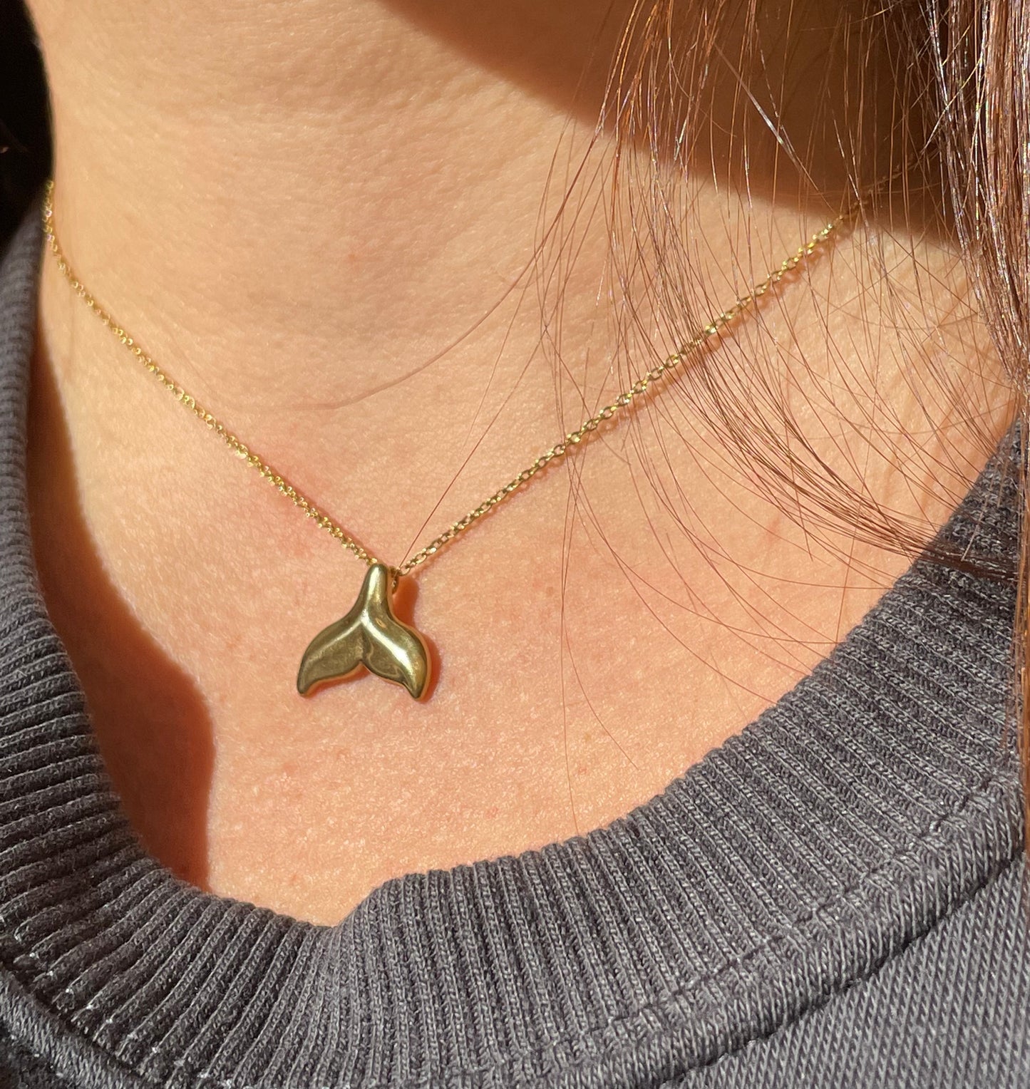 Collana con coda di balena