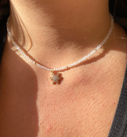 Collana con perline e fiocco di neve