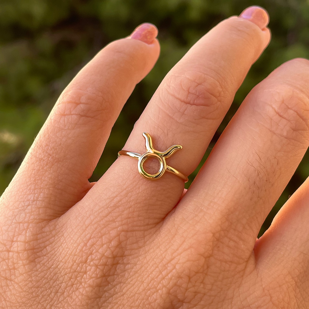 Anello con segno zodiacale in 2 colori