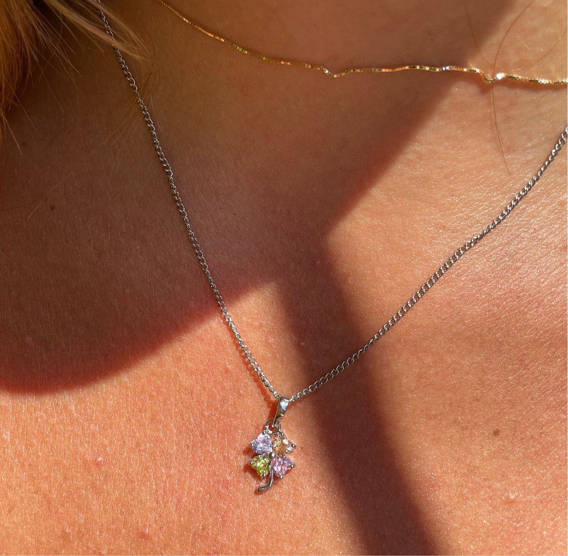 Collana con quadrifoglio in 2 colori
