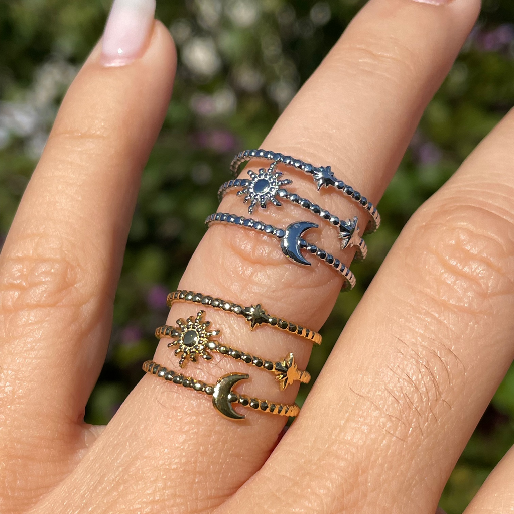 Anello con stelle, sole e luna in 2 colori
