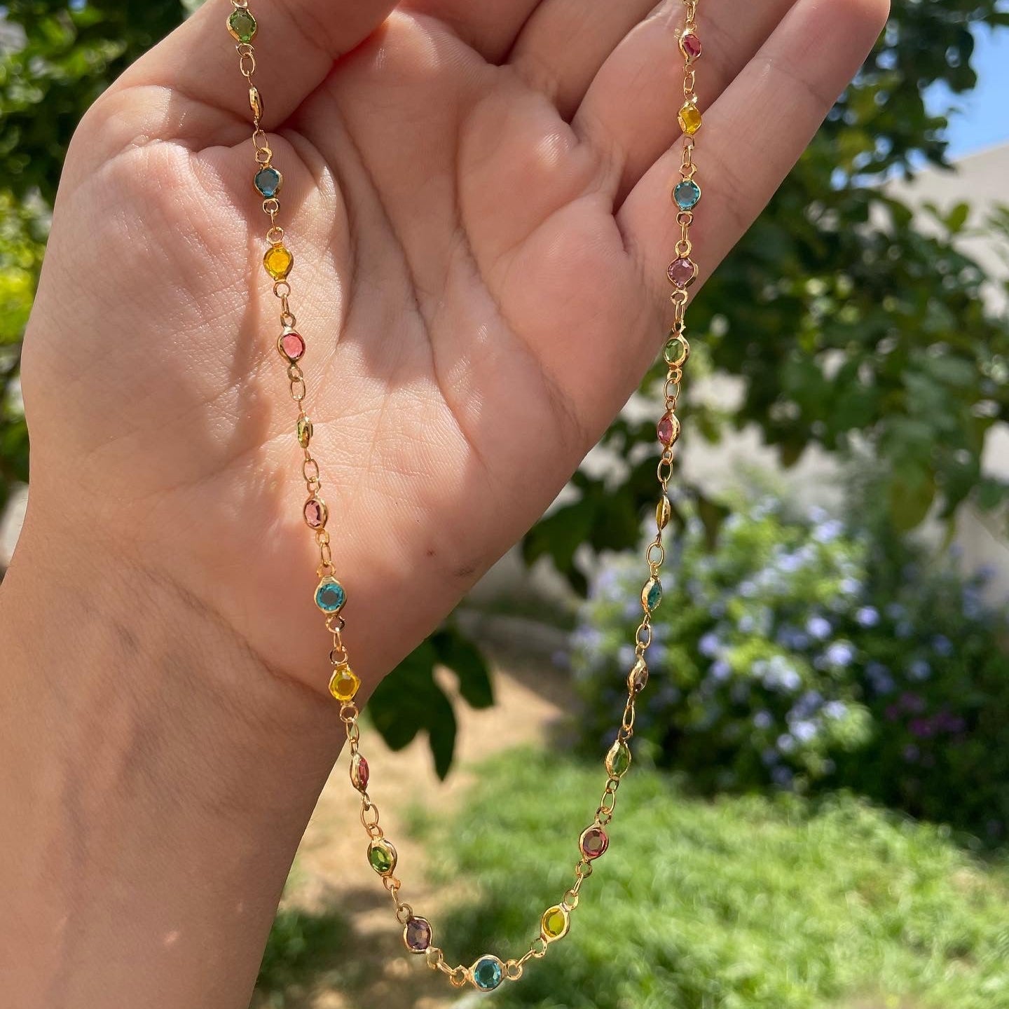 Collana con vetrini colorati in 9 colori