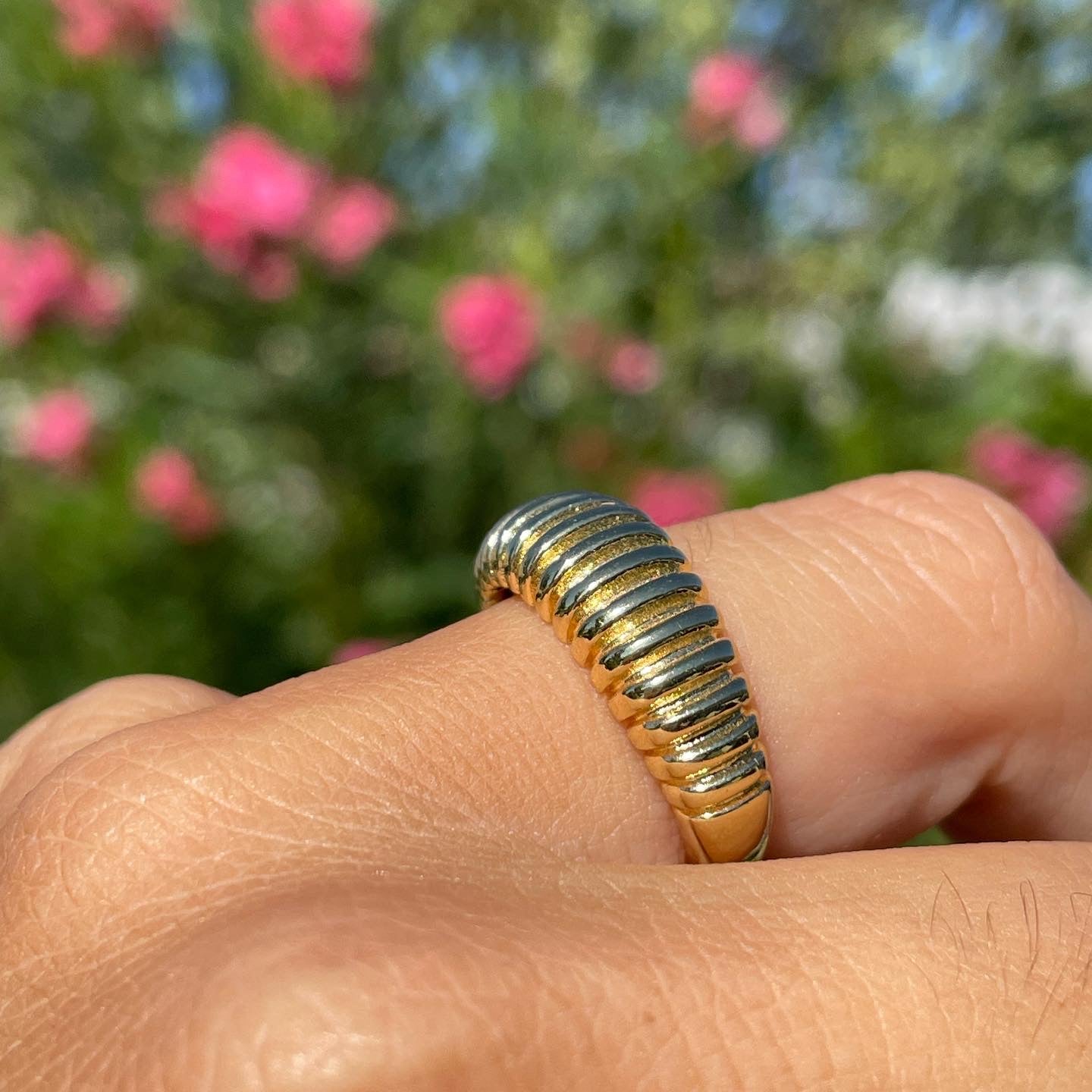 Anello bombato rigato