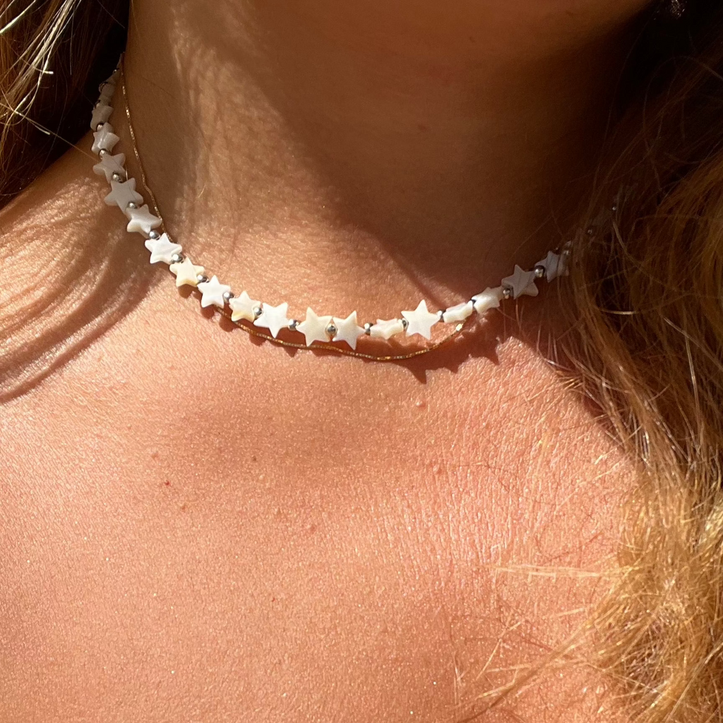 Collana con stelle in madreperla in 2 colori