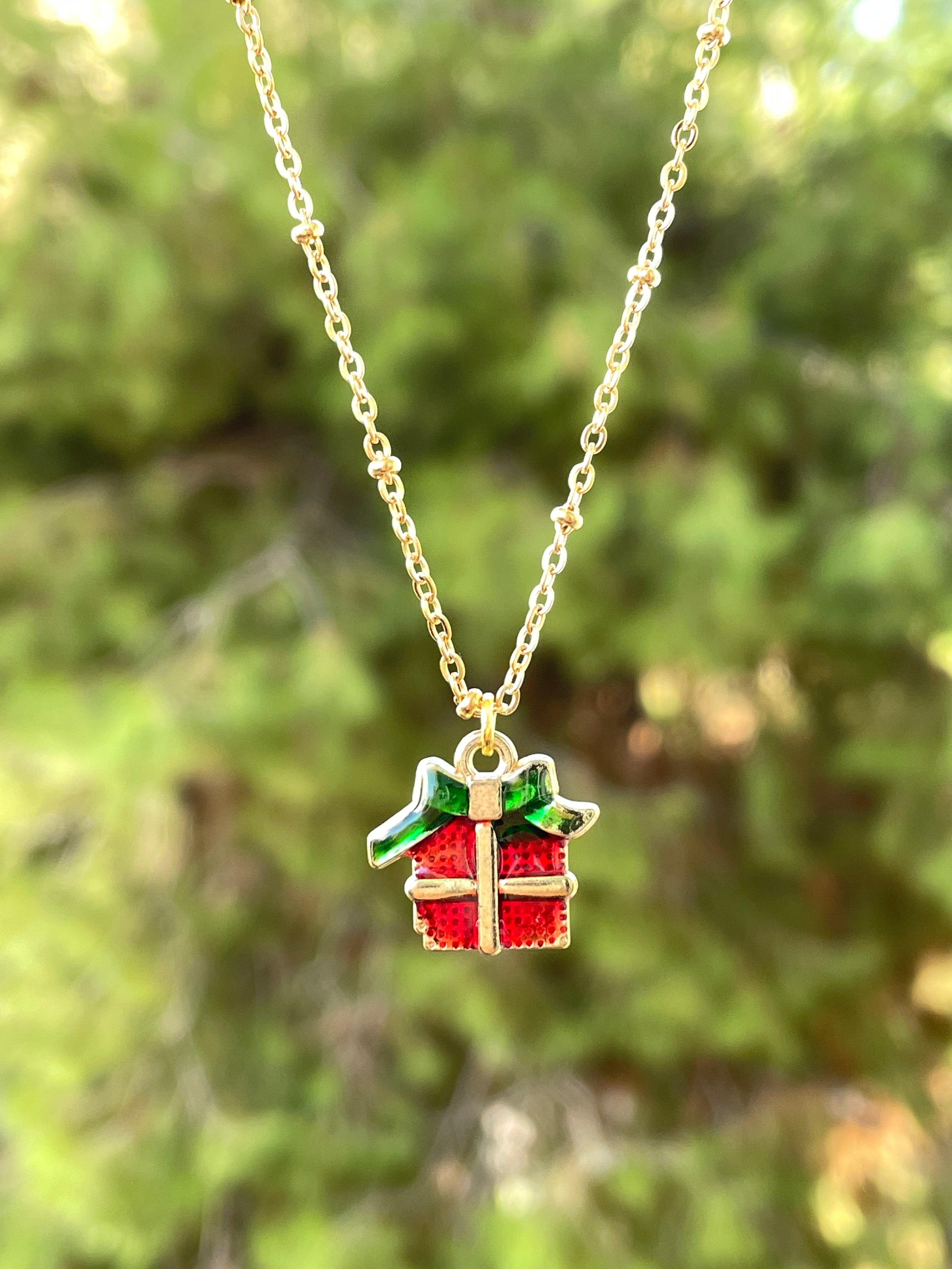Collana con pacco regalo