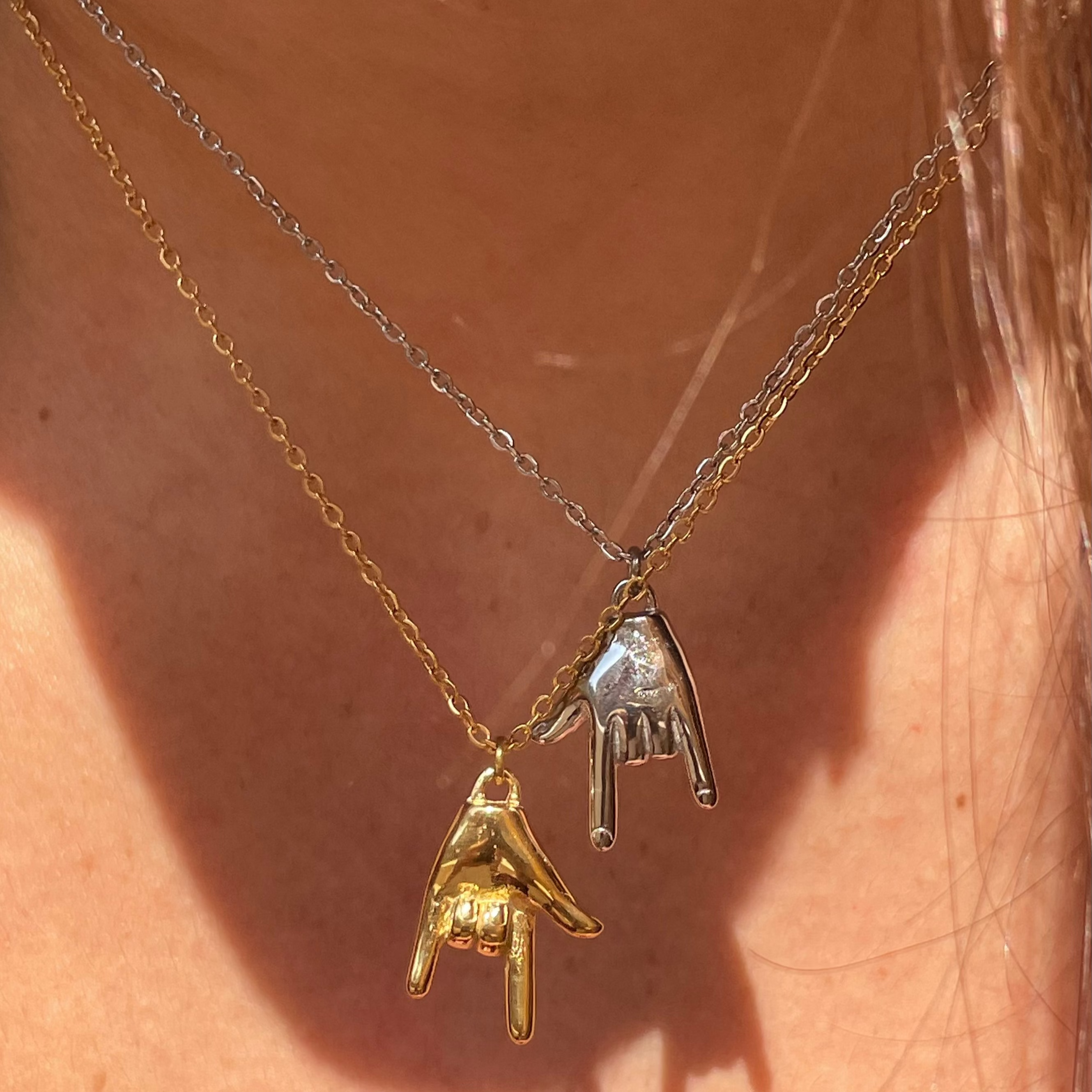 Collana con corna in 2 colori