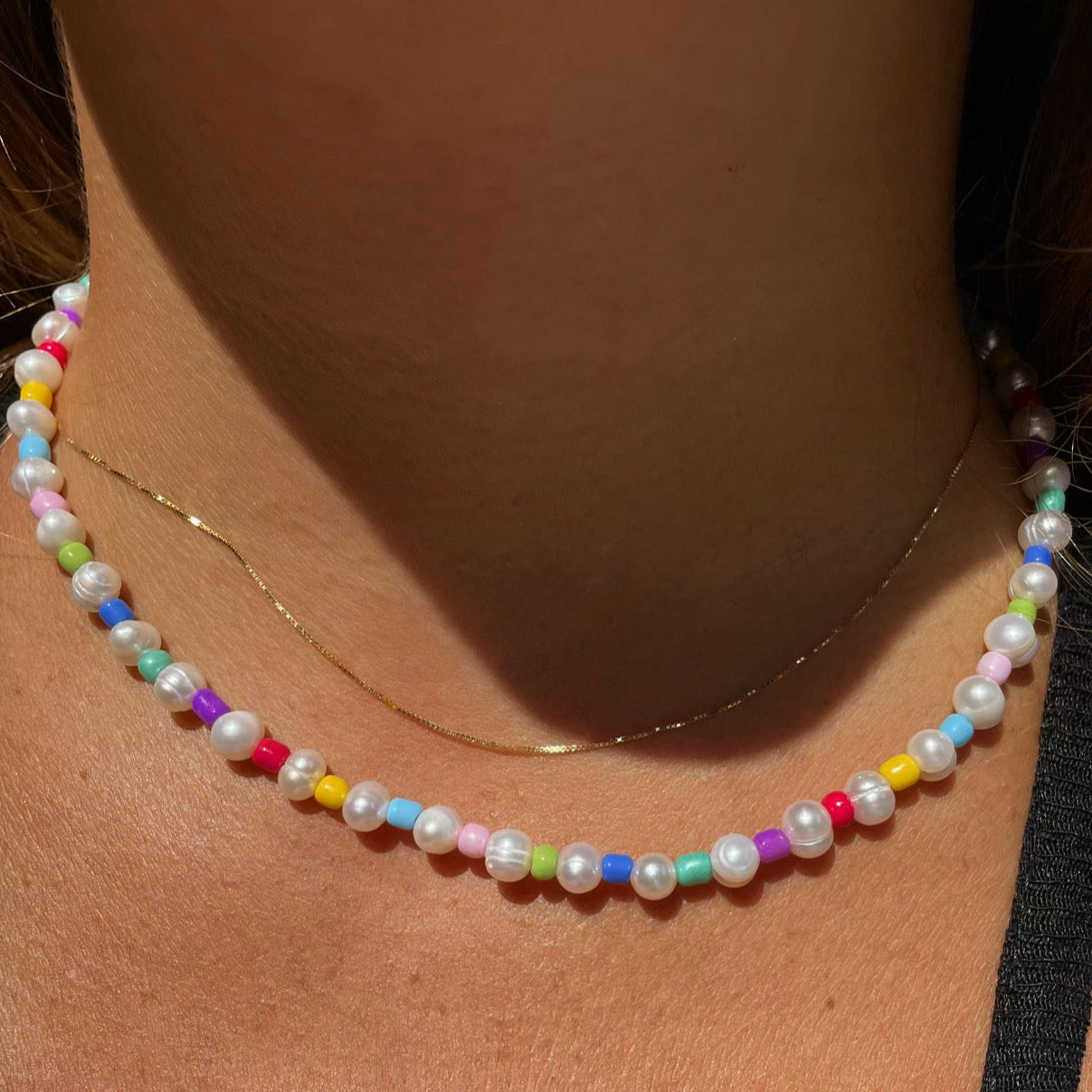 Collana con perline arcobaleno