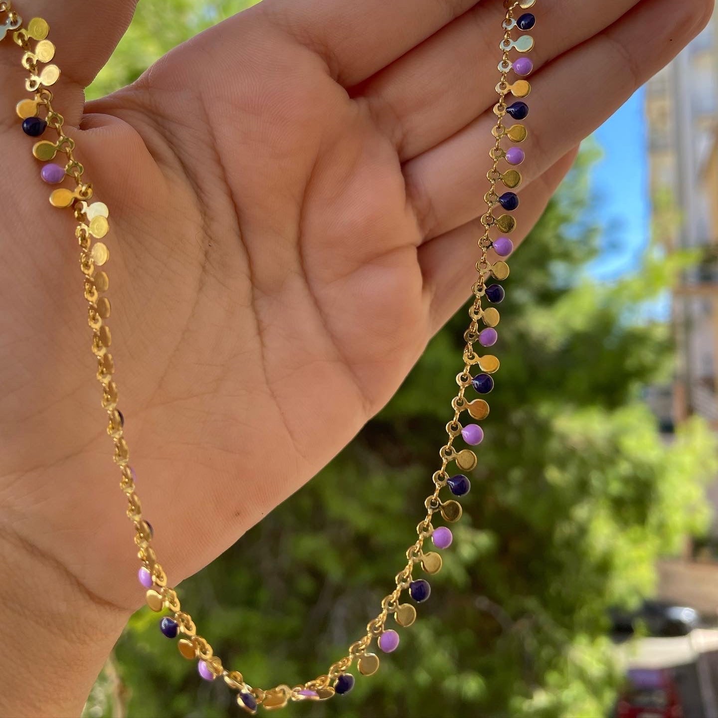 Collana con pallini in 3 colori