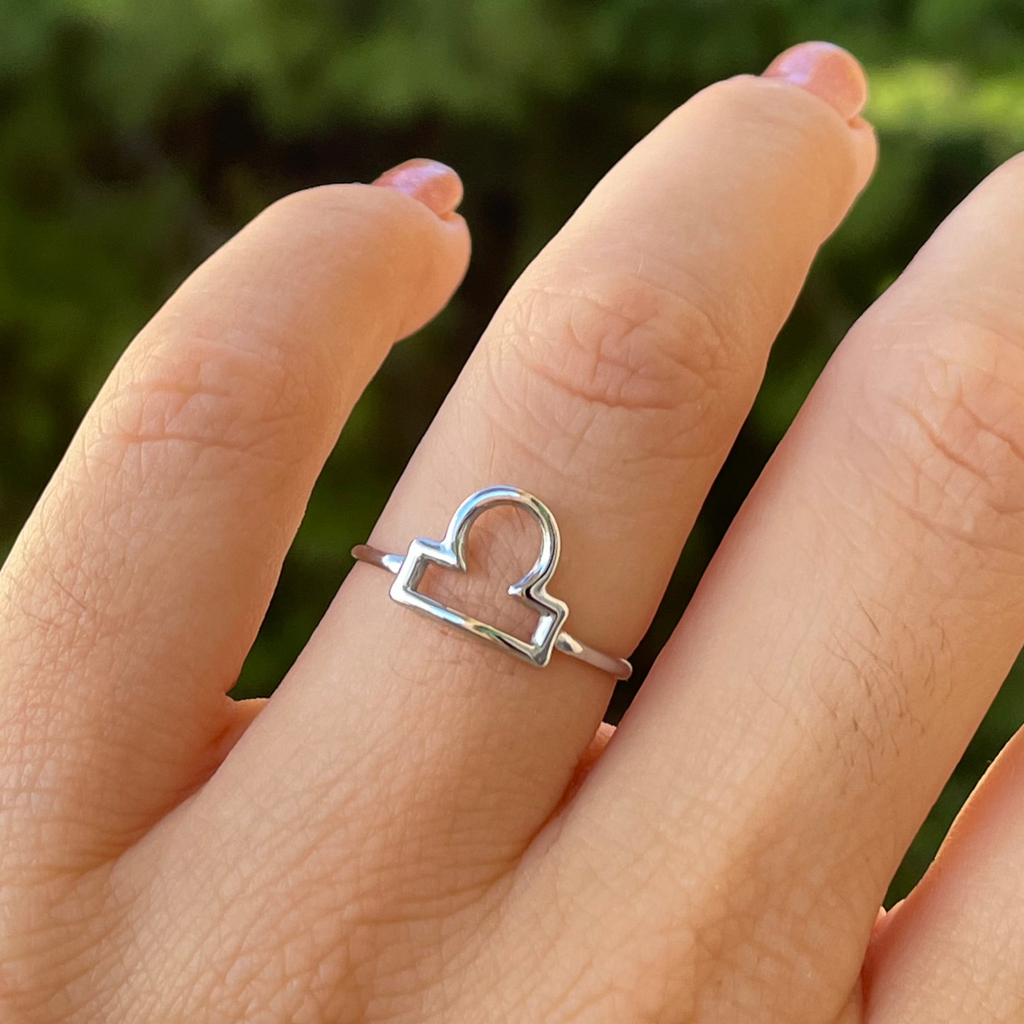 Anello con segno zodiacale in 2 colori