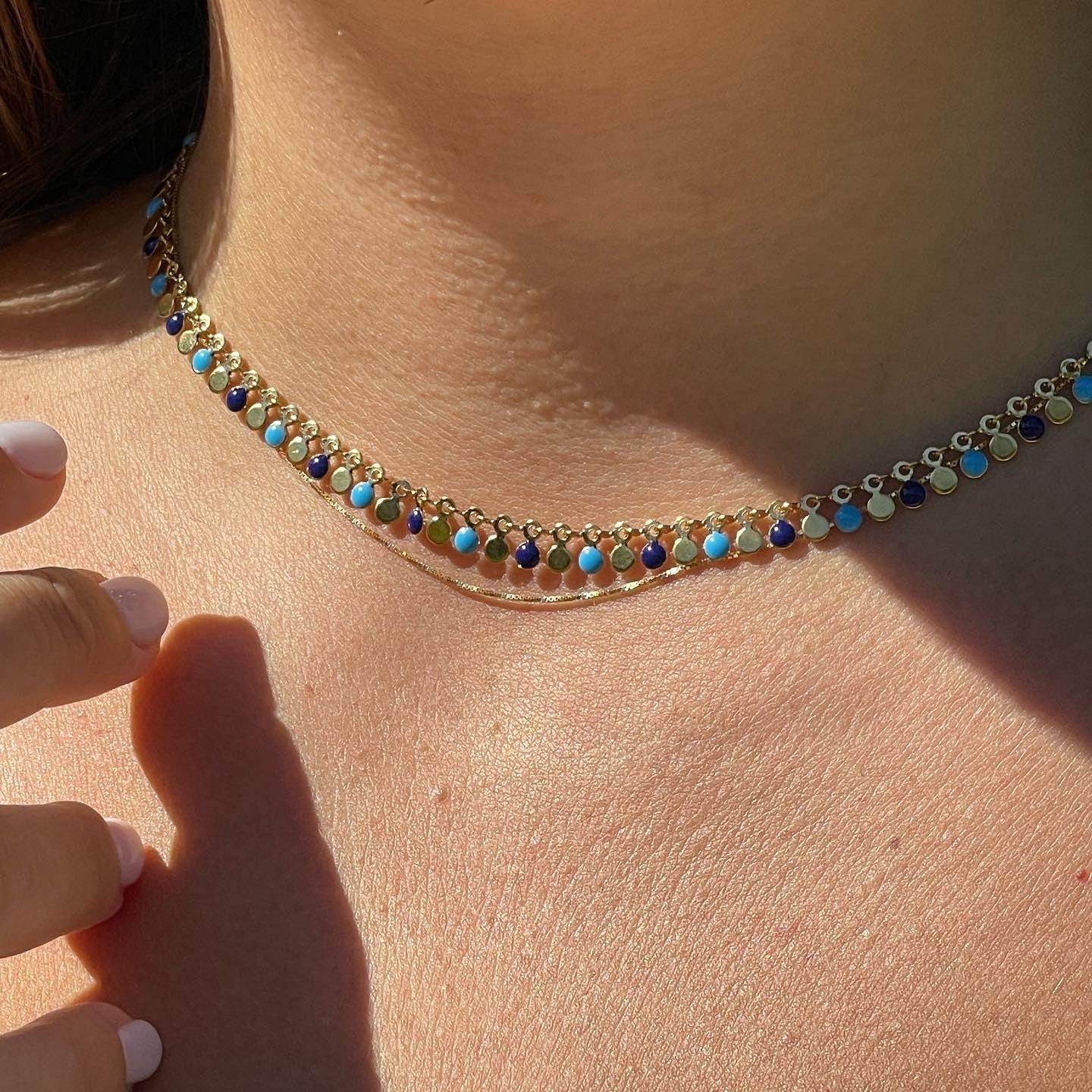 Collana con pallini in 3 colori